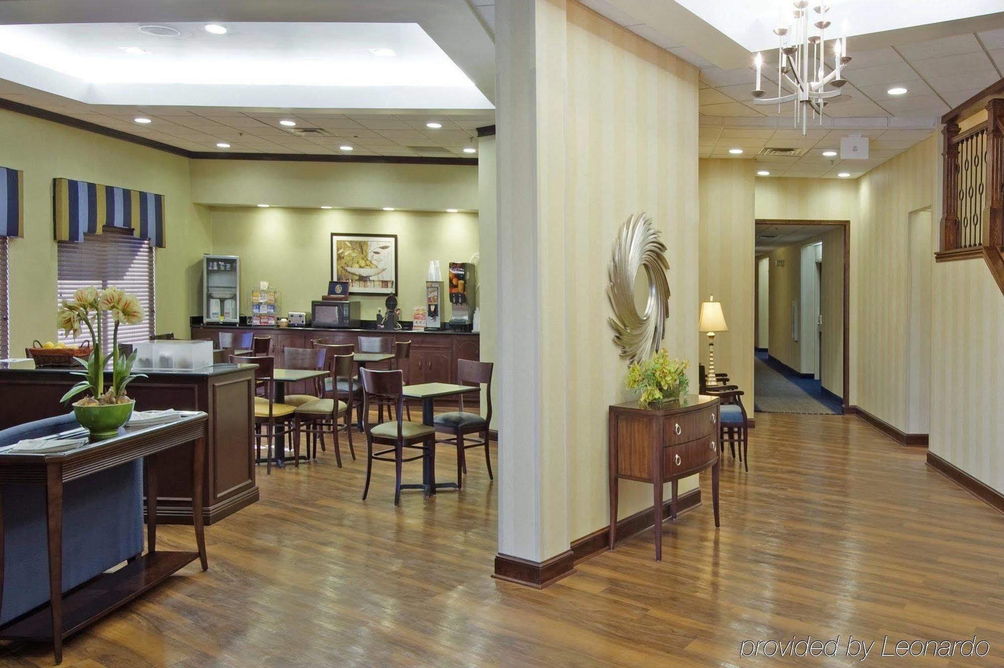 Park Inn By Radisson Олбані Ресторан фото